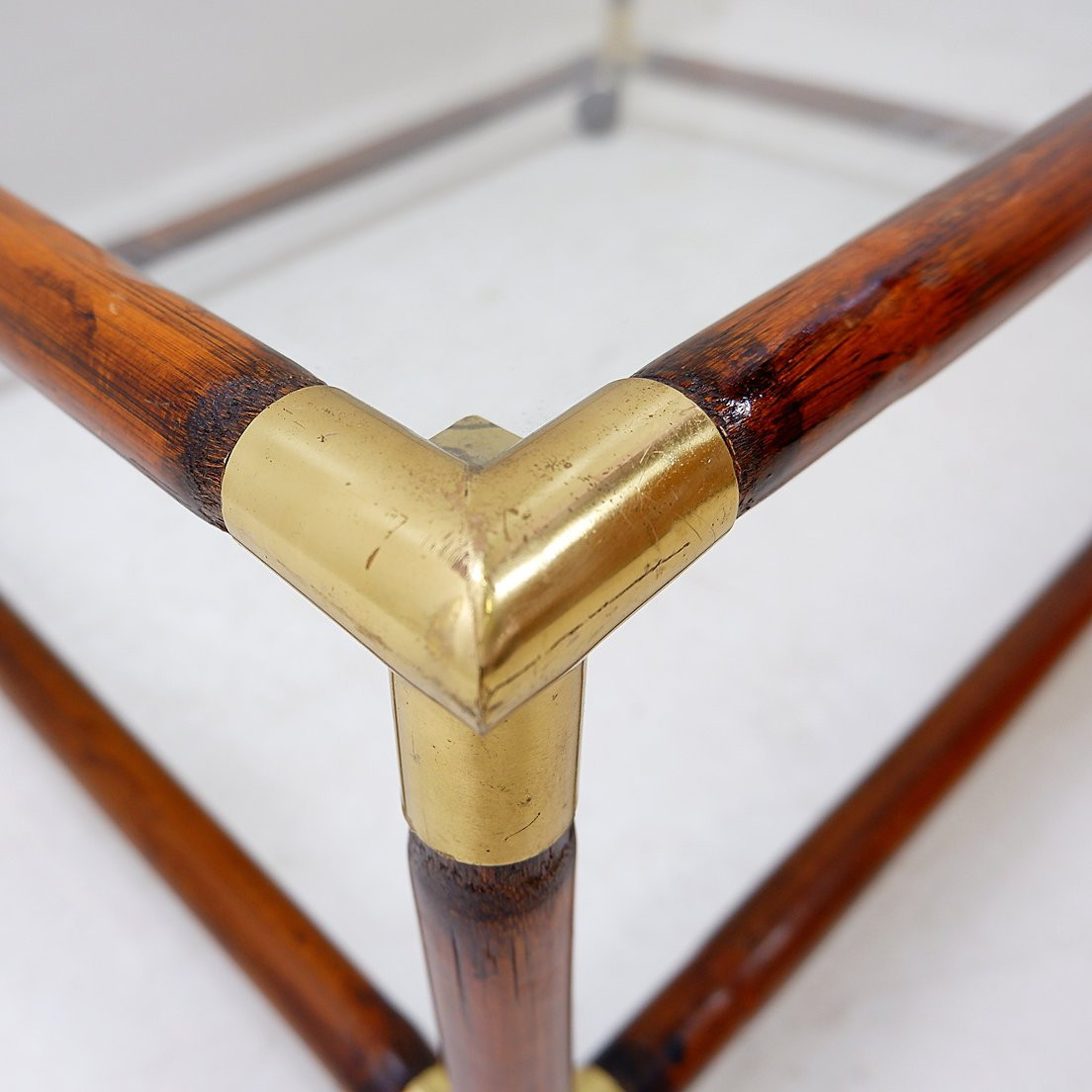 Table basse en bambou et laiton, plateau en verre, années 60-photo-7