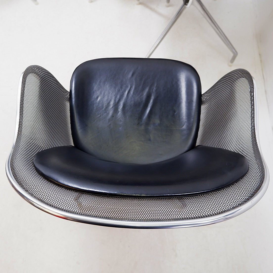 Ensemble de 4 fauteuils pivotants « Iuta » par Antonio Citterio pour B&B Italia-photo-2