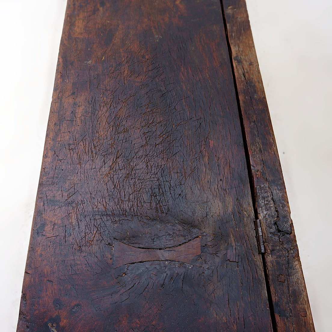 Coffre-banc en chêne sculpté - Espagne - XVIIIe siècle-photo-2