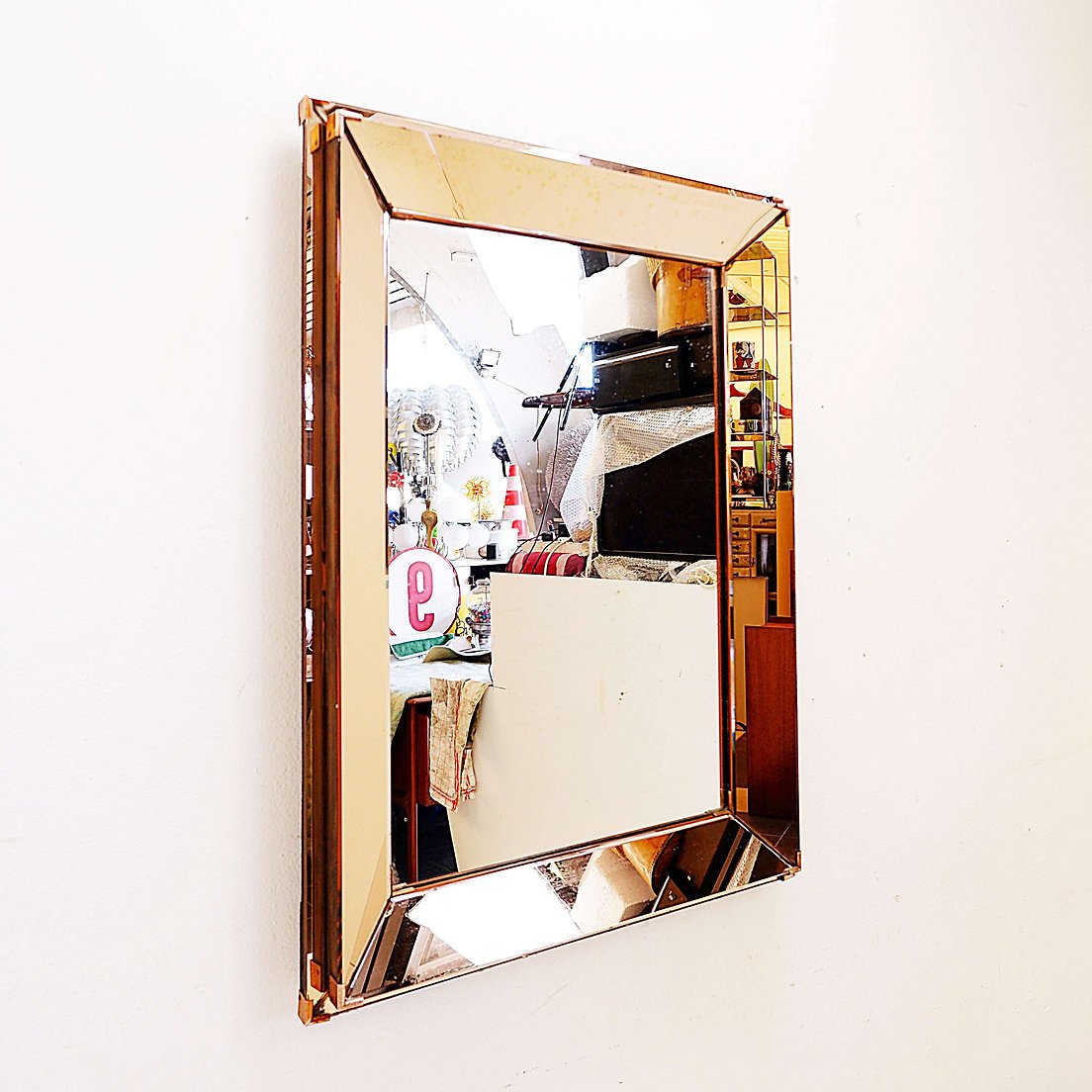 Miroir rectangulaire à bordure rose, attribué à Jacques Adnet - vers 1940-photo-3