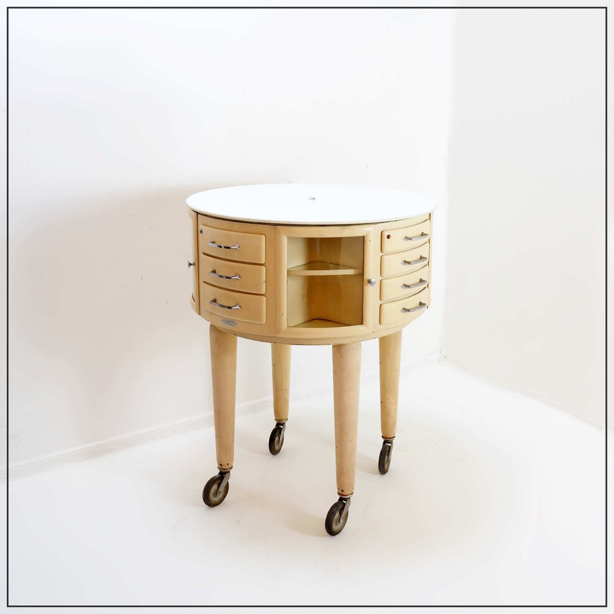 Girator Rotary Dental Unit By Léon Martin – Paris, Early 1950s