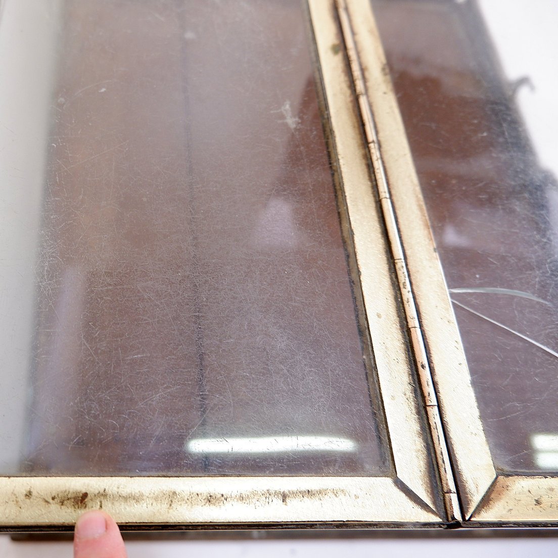 Antique Display Case With Curved Glass - Early 20th Century-photo-3