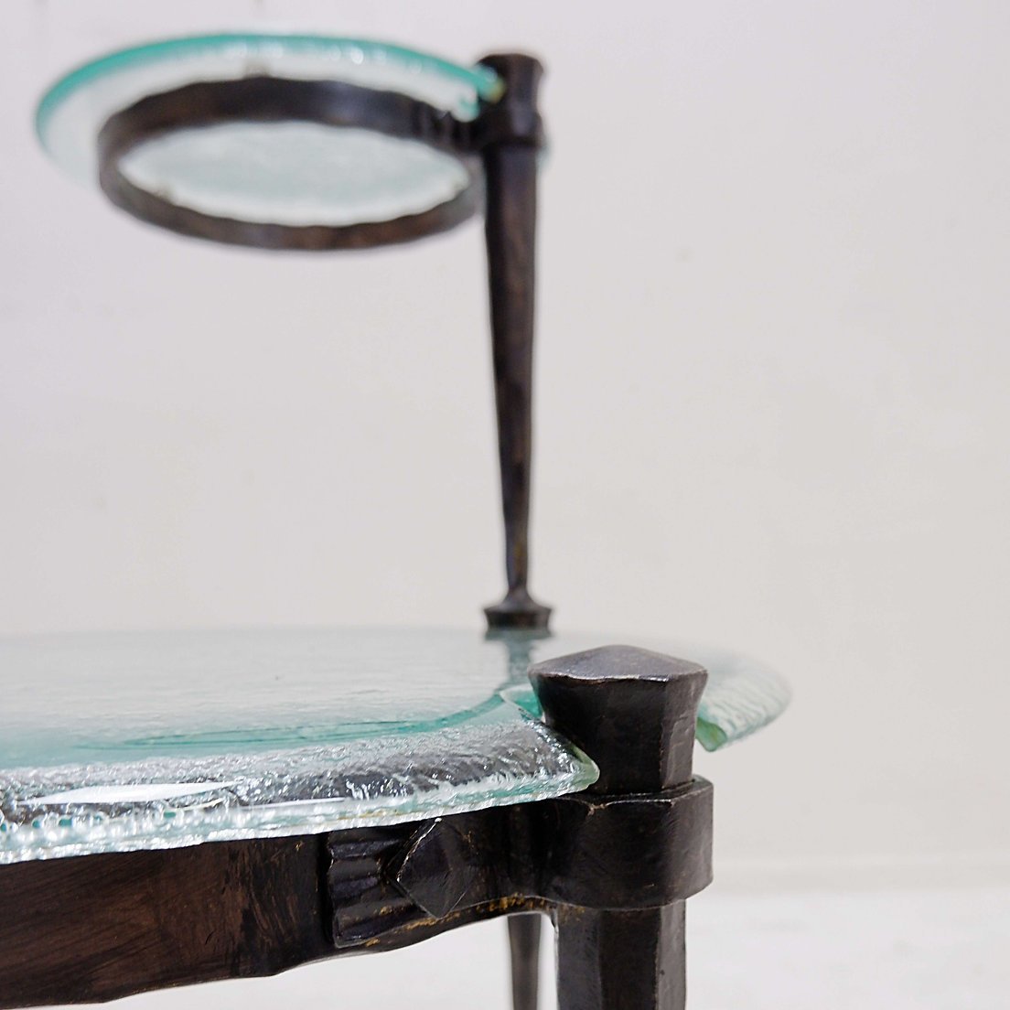 Table d'appoint ronde en fer forgé avec verre aigue-marine - Style Lothar Klute - Années 1980-photo-5