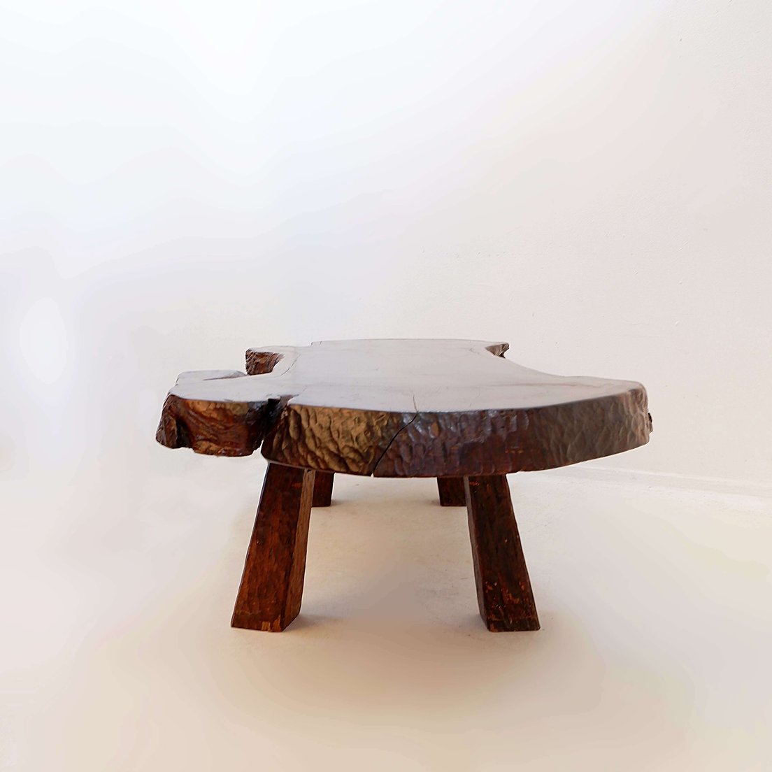 Grande table basse brutaliste « forme libre»  du milieu du siècle-photo-3