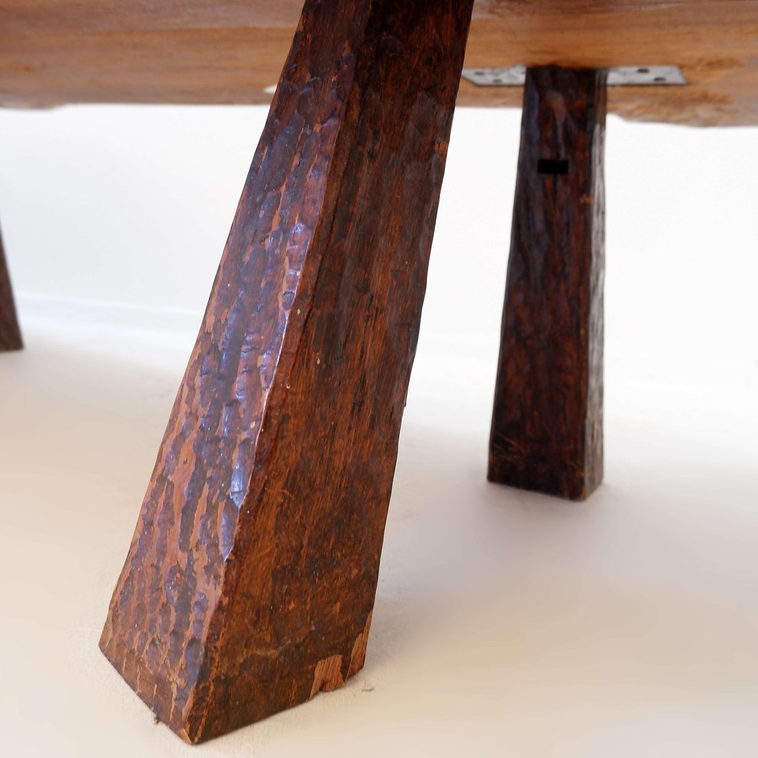 Grande table basse brutaliste « forme libre»  du milieu du siècle-photo-2