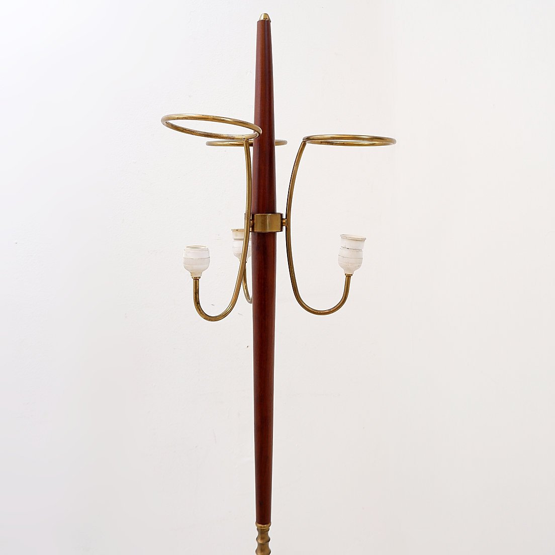 Lampadaire tripode à trois bras et verre opalin, attribué à Stilnovo – Années 1950-photo-3