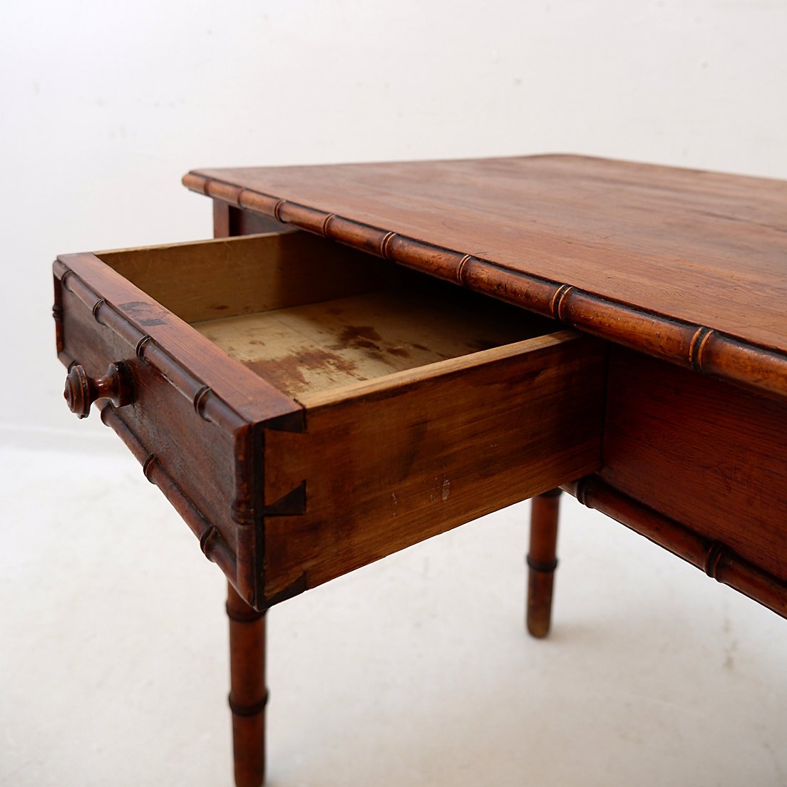Bureau français en pin façon bambou – Début du XXe siècle-photo-6