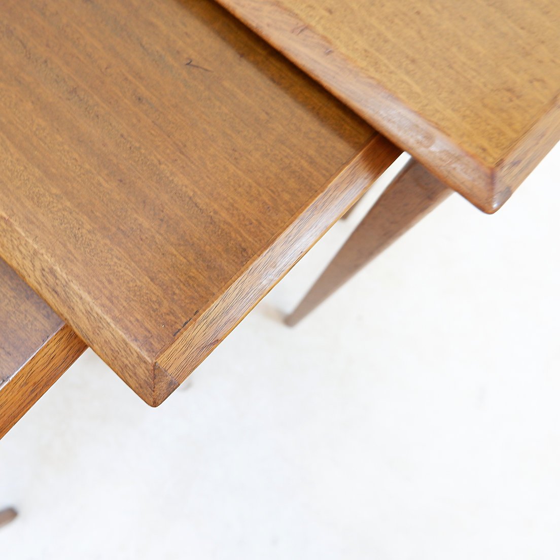 Ensemble de 3 tables gigognes en teck – Style scandinave (années 1960)-photo-4