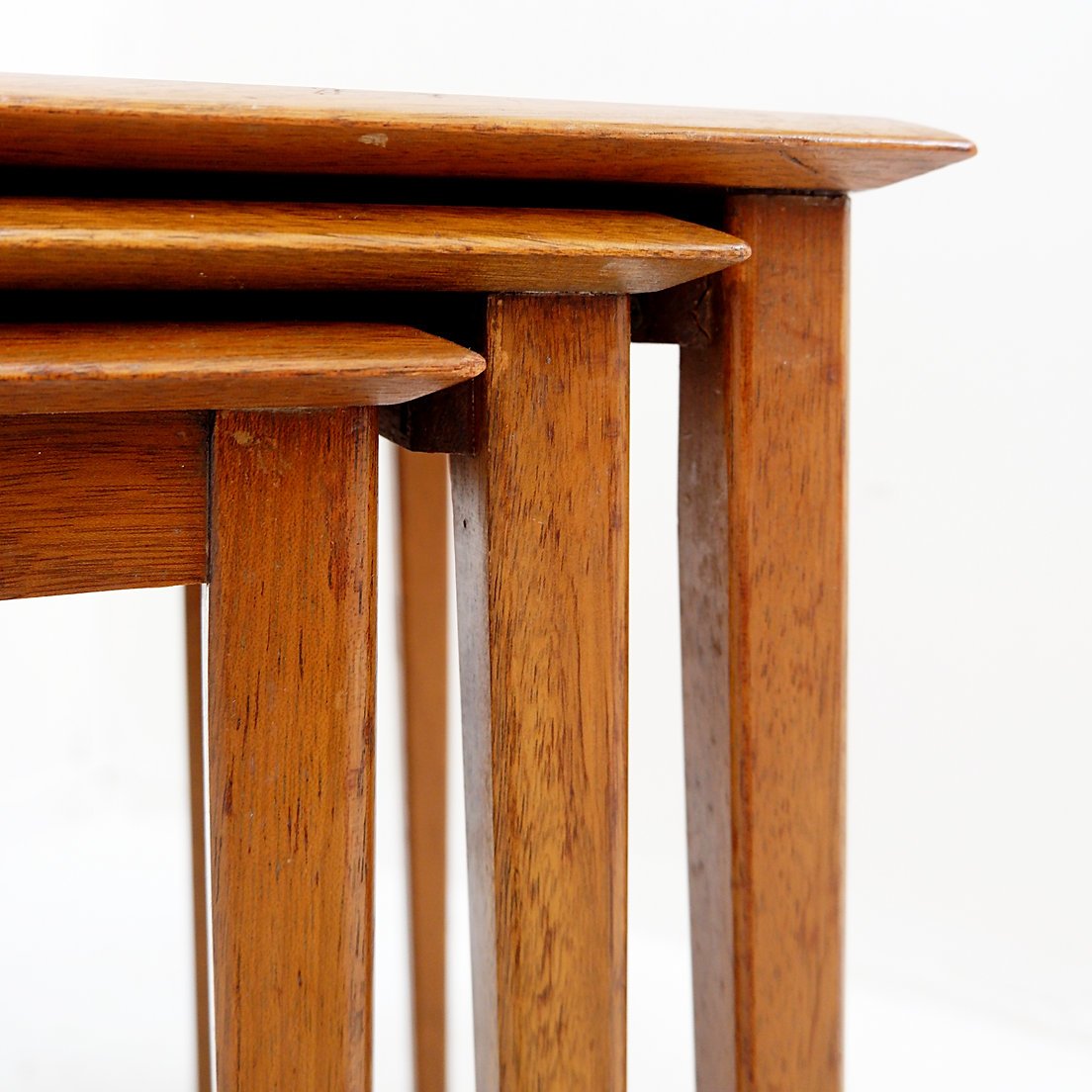 Ensemble de 3 tables gigognes en teck – Style scandinave (années 1960)-photo-5