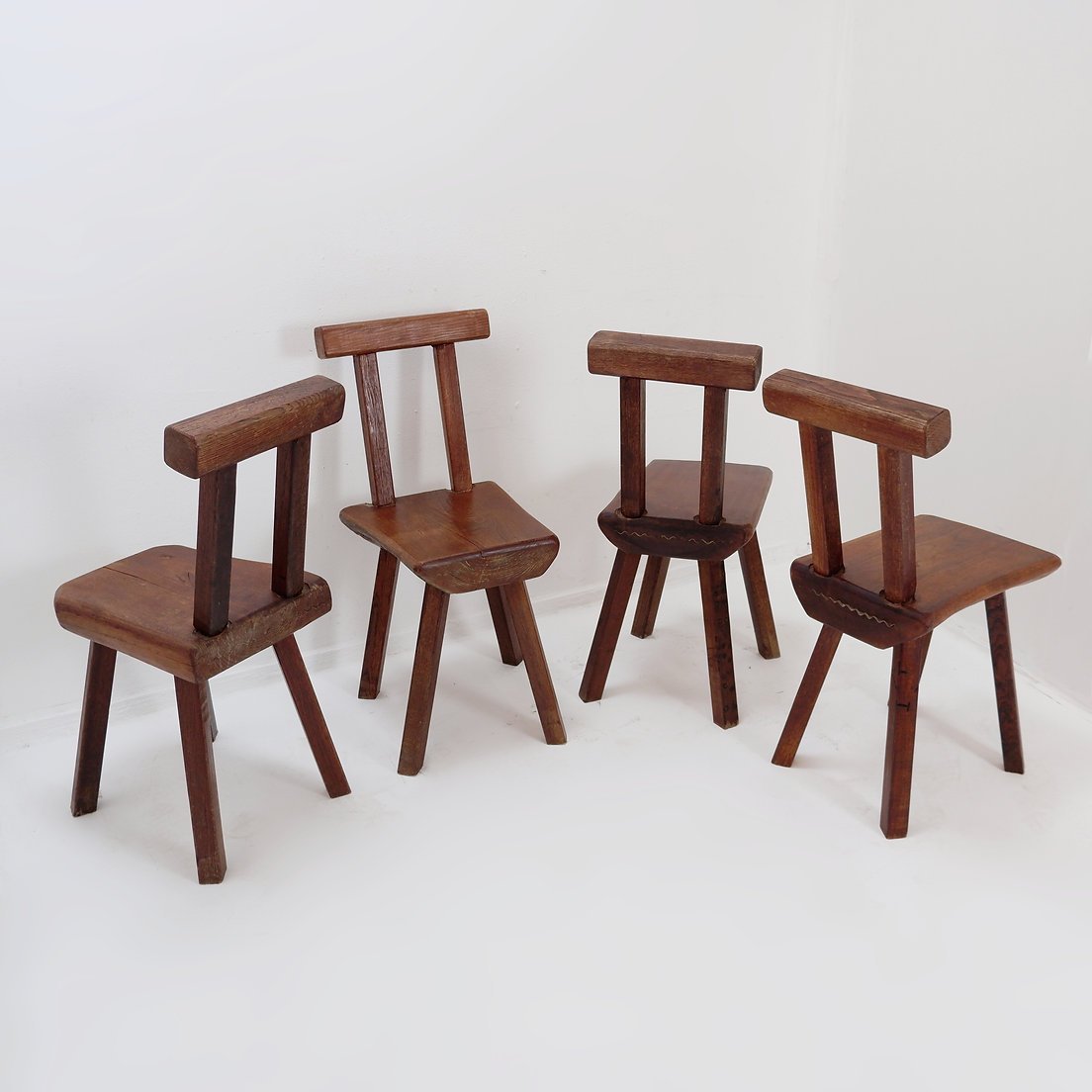 Ensemble de 4 chaises brutalistes Mobichalet (Belgique, années 1950-1960)-photo-2