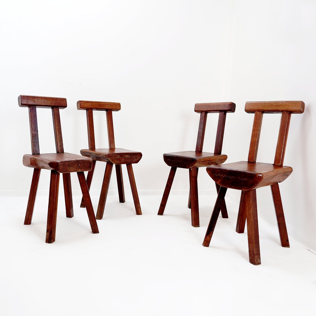 Ensemble de 4 chaises brutalistes Mobichalet (Belgique, années 1950-1960)-photo-3