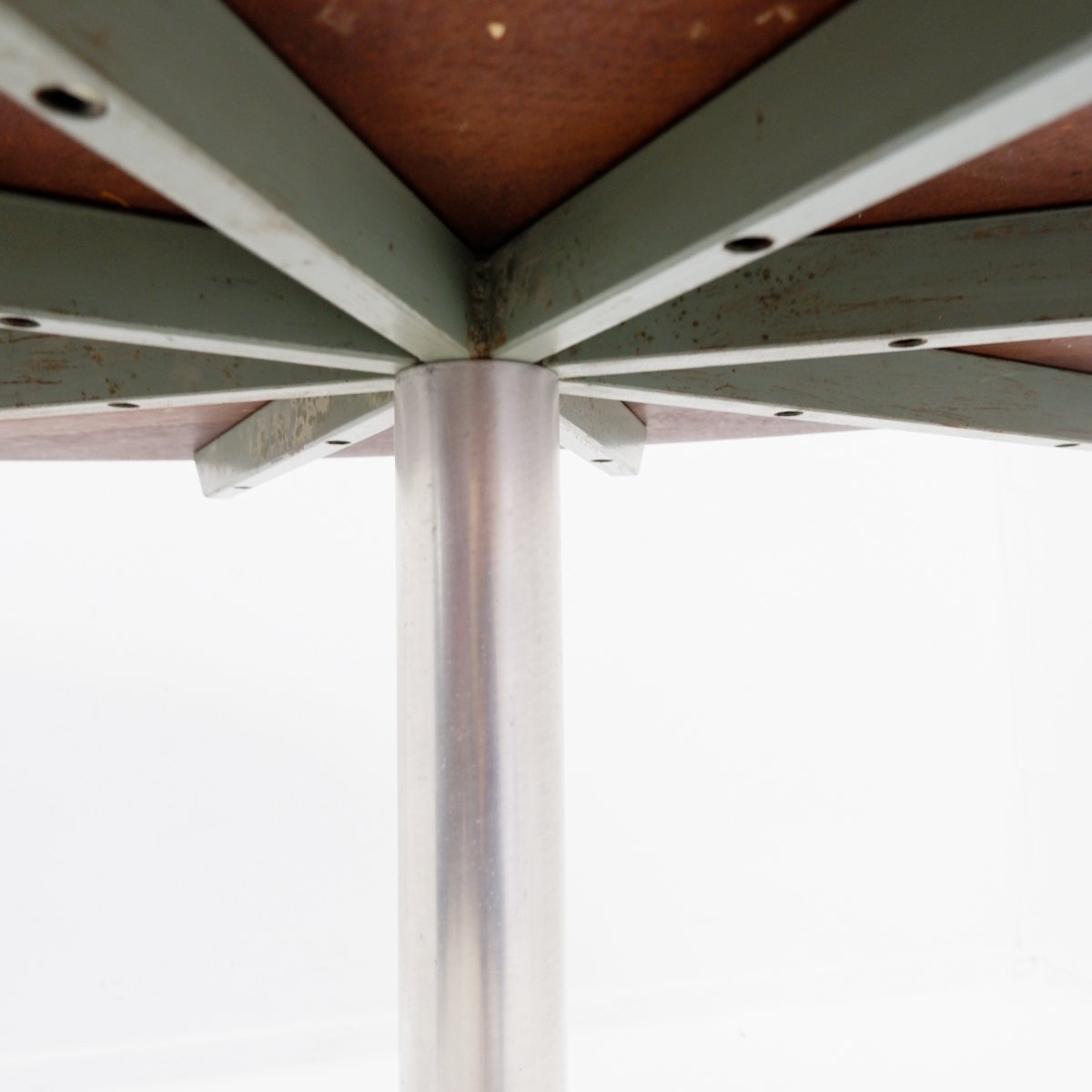 Table de salle à manger à piètement 6 étoiles conçue par Arne Jacobsen pour Fritz Hansen 1970s-photo-3