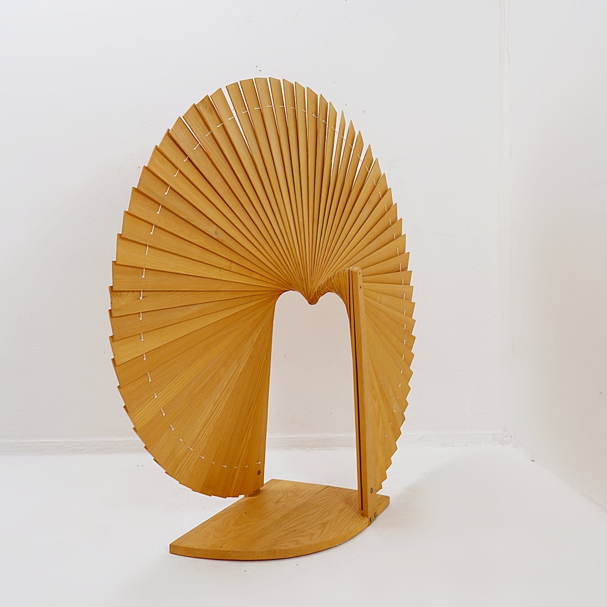 Modern-style Fan-shaped Pine Room Divider, France, 1970s - ø 113 Cm-photo-4