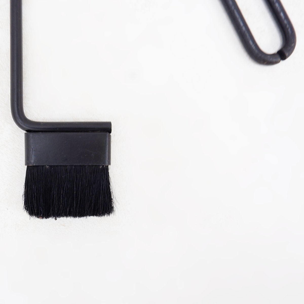 Set de feux ouvert minimalistes en métal noir « Mace-Line » par Ann Maes - années 1970-photo-2