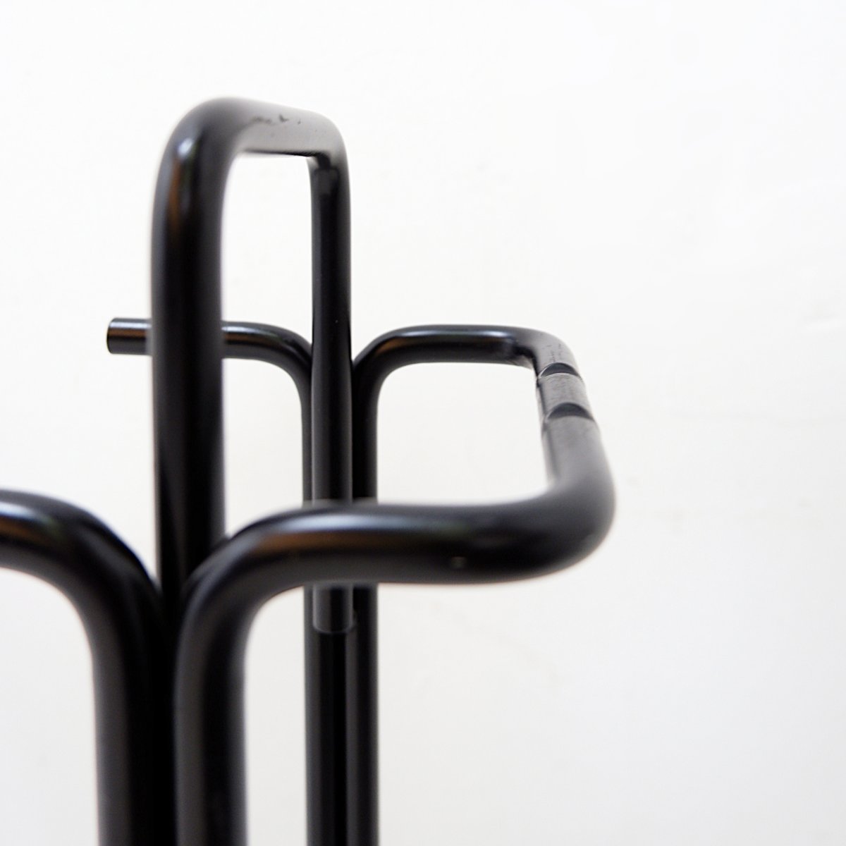 Set de feux ouvert minimalistes en métal noir « Mace-Line » par Ann Maes - années 1970-photo-7