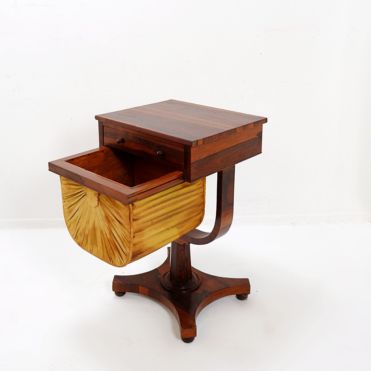 Table de couture ancienne, époque Guillaume IV - XIXe siècle, vers 1810-1830-photo-2