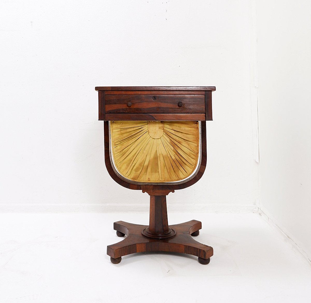 Table de couture ancienne, époque Guillaume IV - XIXe siècle, vers 1810-1830-photo-4