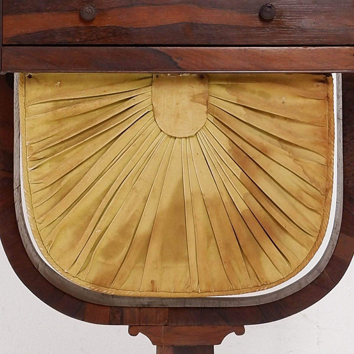Table de couture ancienne, époque Guillaume IV - XIXe siècle, vers 1810-1830-photo-5