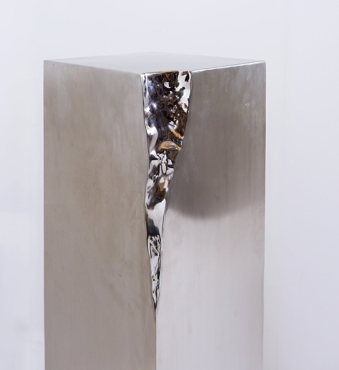 Set Of 2 Sculptural Metal Pedestals With Split, Textured Edges - 20th Century-photo-4