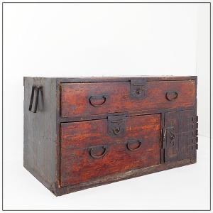 Todana tansu japonais ancien.