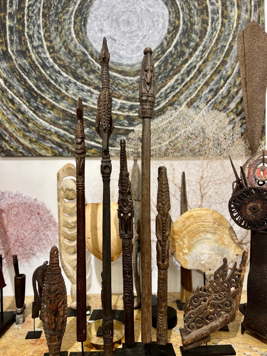 Top Statuettes Of Paddles From Papua, Sepik, Ramu