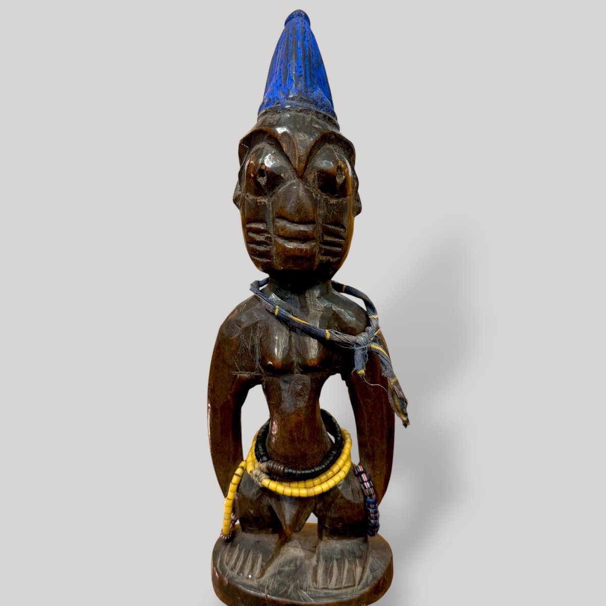 Couple de Yoruba Ibeji, Nigeria, bois et pigment, milieu du XXᵉ siècle-photo-5