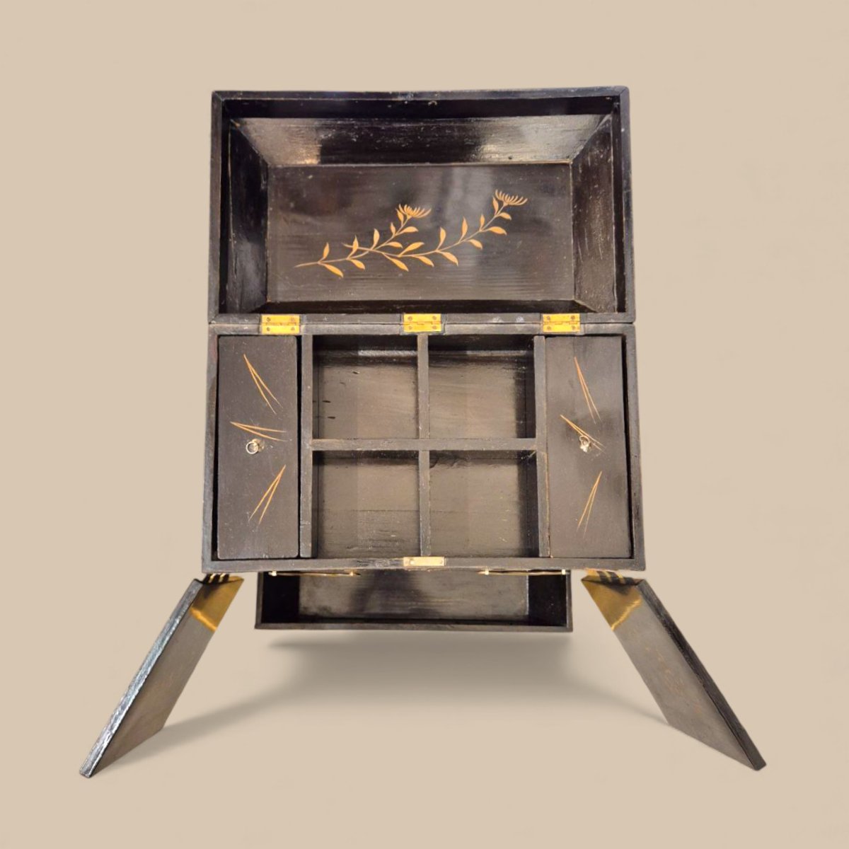 Large Chinese Jewelry Box, 19th Century – Black Lacquer On Wood With Engraved Metal Fittings-photo-2