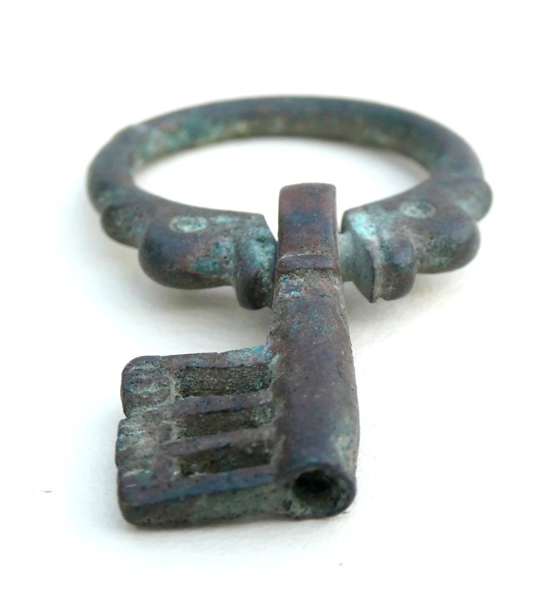 Museum: Folding Dolphin Key, Gallo-roman Period,-photo-4