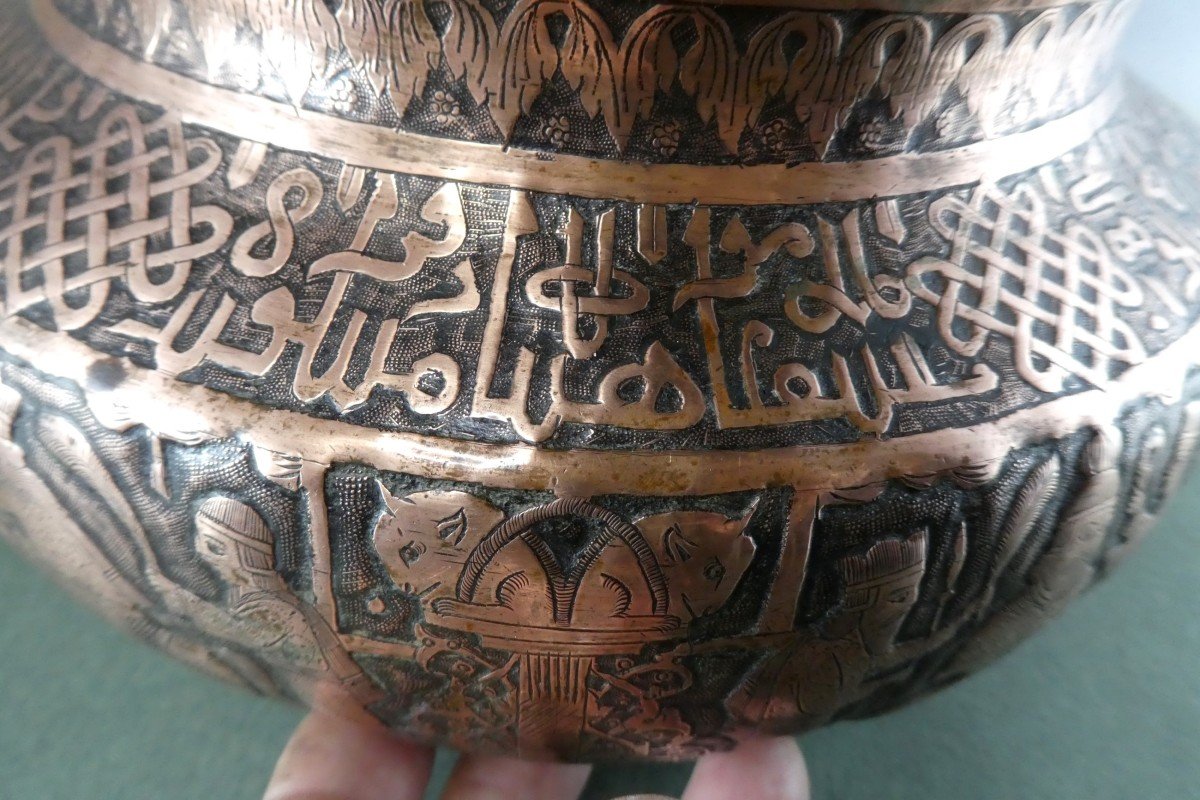 Embossed Copper Basin, Royal Scenes, Persia, Late 18th Century, Qadjar Art-photo-2