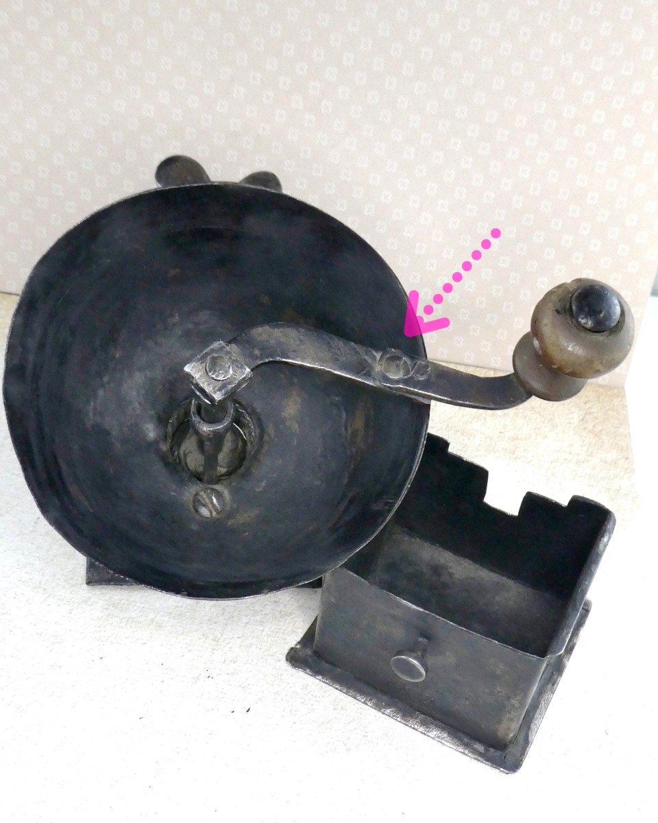 Pretty Table Tin Coffee Grinder , Hand Made, 19th Century-photo-3