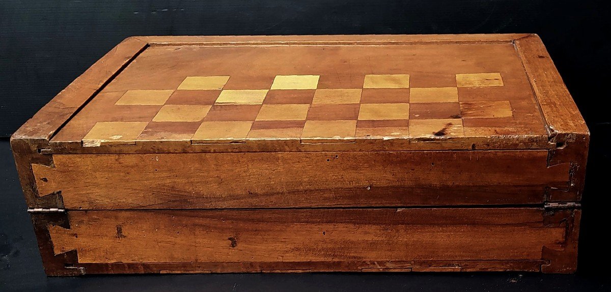 Large Backgammon Game , Solid Walnut,  Boxwood Inlaid, 18th Century-photo-2