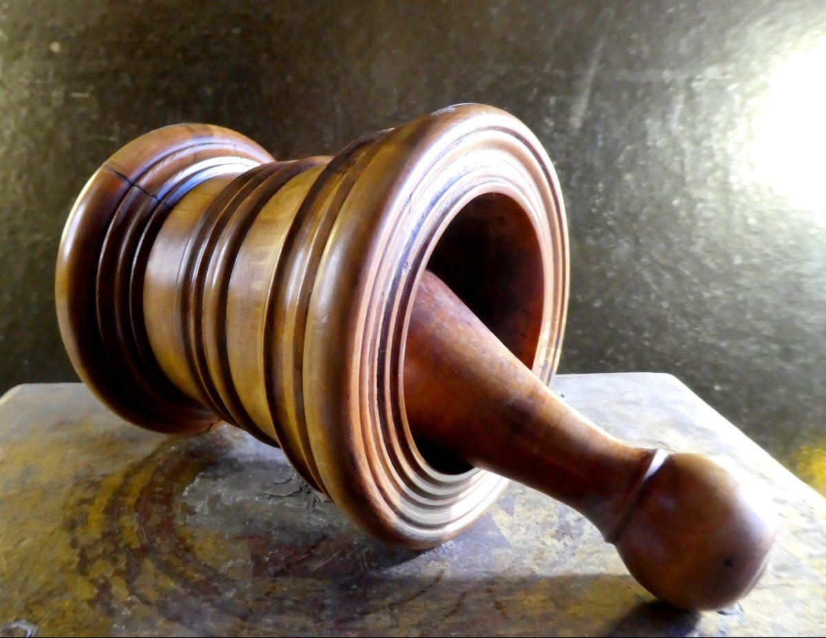 Treen: Louis XIII  Boxwood Turned Mortar , With  Pestle Circa 1660-photo-2