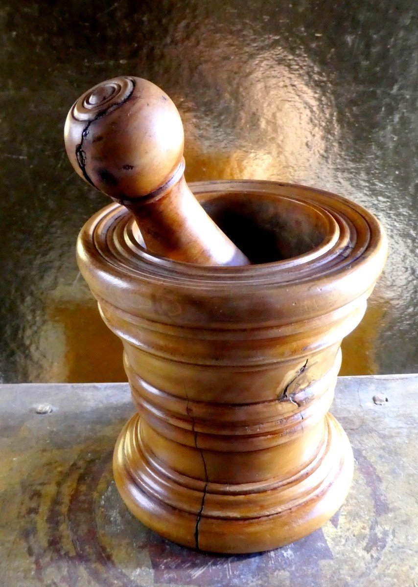 Treen: Louis XIII  Boxwood Turned Mortar , With  Pestle Circa 1660-photo-4