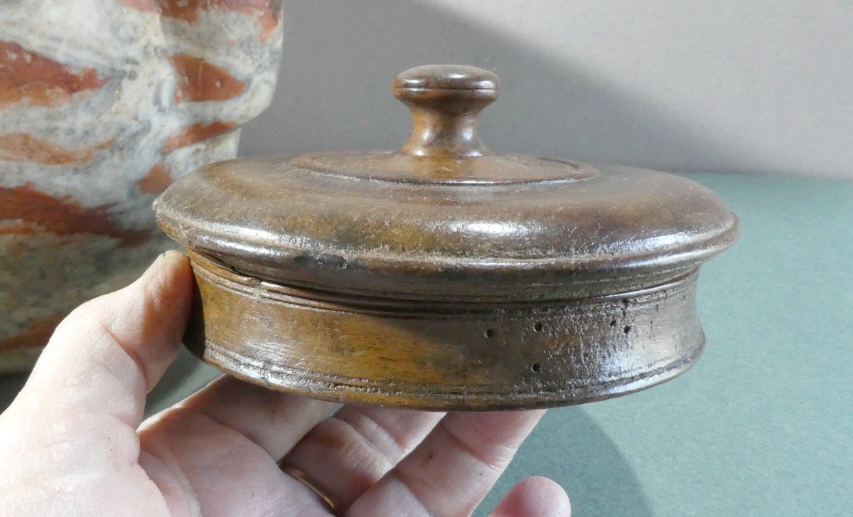 French Treen: 5 Compartments Spice Box , Woodturning, 18th Century-photo-1