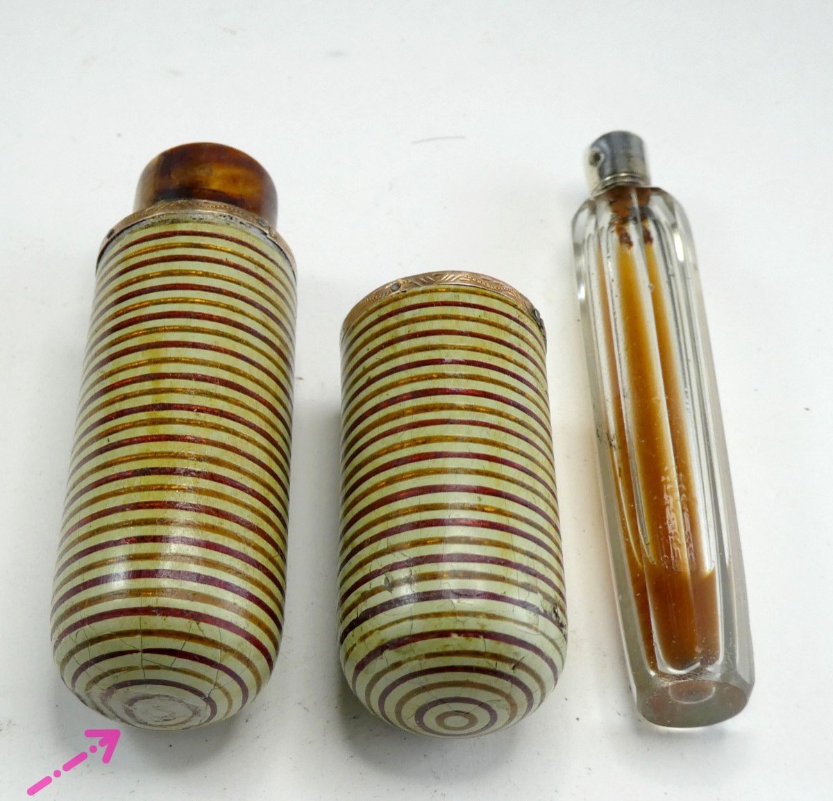 Pretty Lacquered Case, 18th Century Perfume Bottle, Medium Condition-photo-5