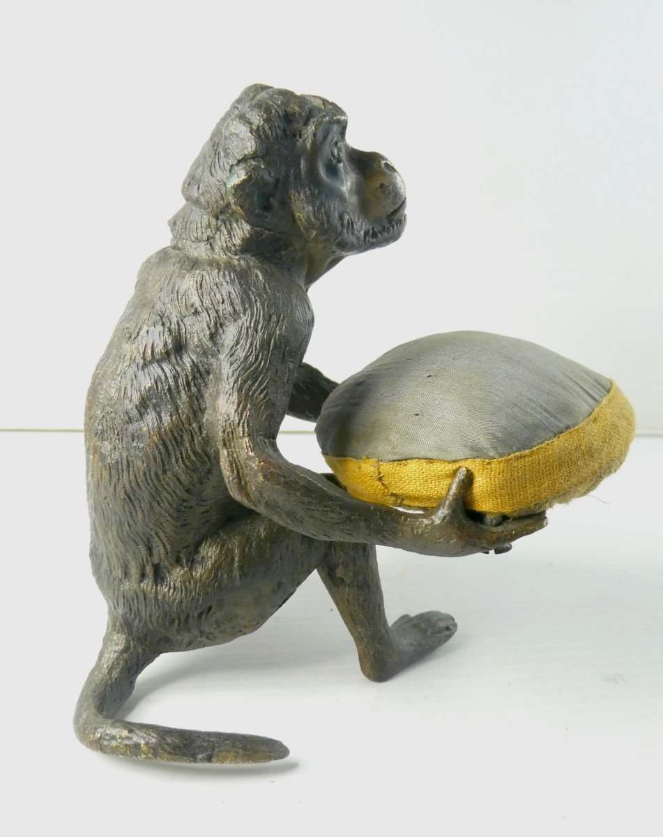 Painted Vienna Bronze Monkey, Marked, 19th Century Carrying Pin-cushion-photo-4