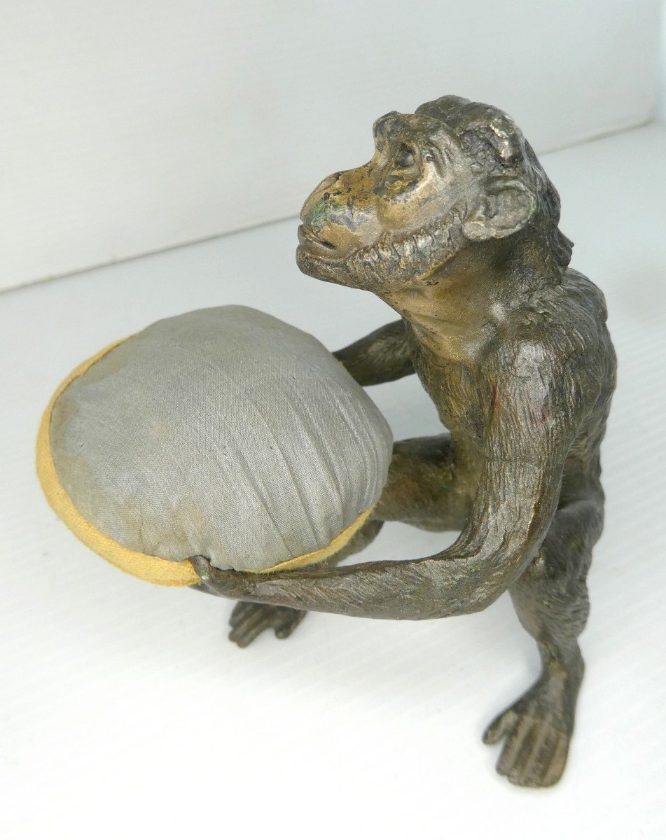 Painted Vienna Bronze Monkey, Marked, 19th Century Carrying Pin-cushion-photo-5