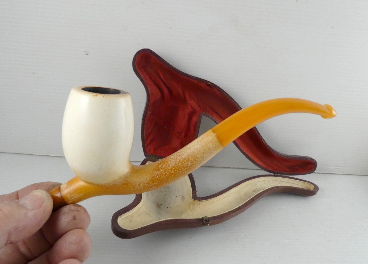 Pretty Collectible Meerschaum And Amber Pipe, Late 19th C  In Case, Good Condition