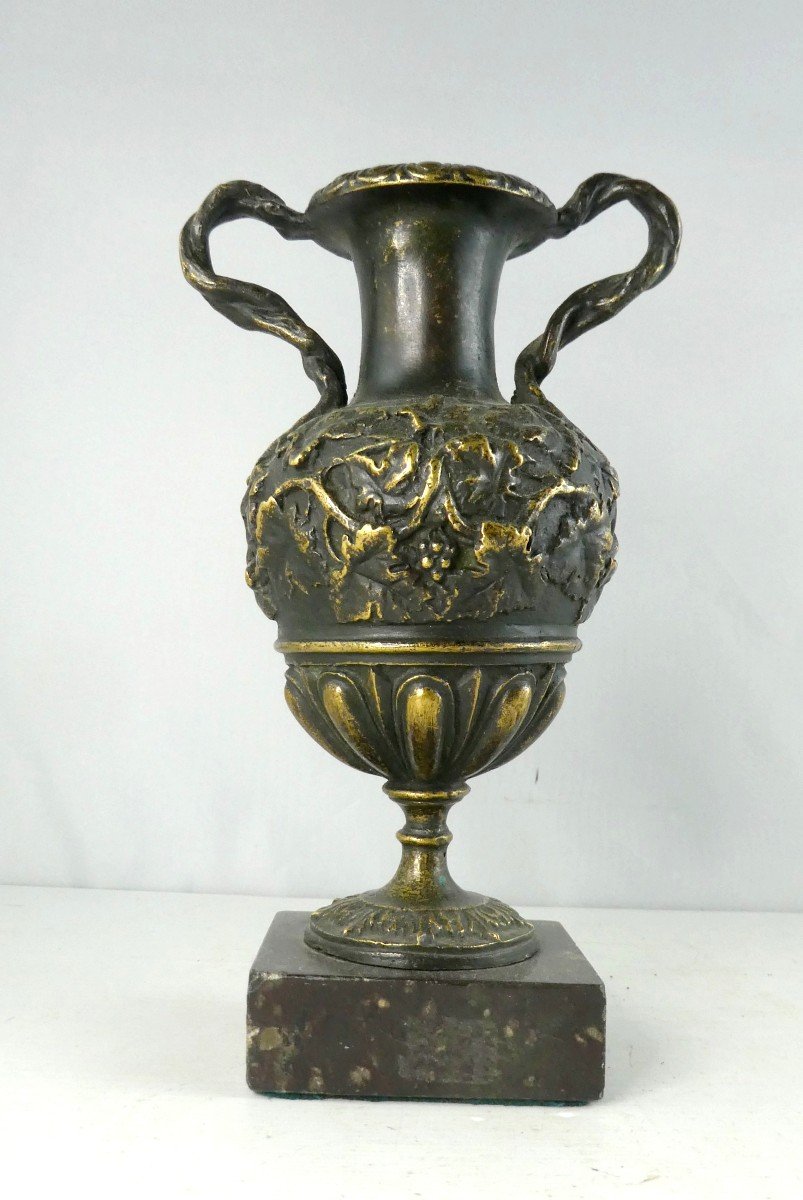 Petit Vase D’autel Bronze, Cire Perdue De Style Renaissance, 18 Ou 19e Siècle