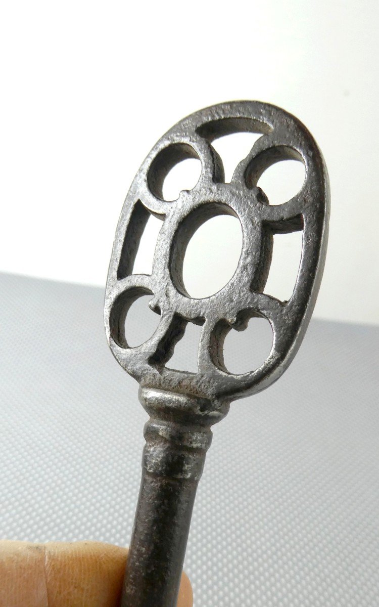 Openwork And Massive Key, Louis XIII Period-photo-2
