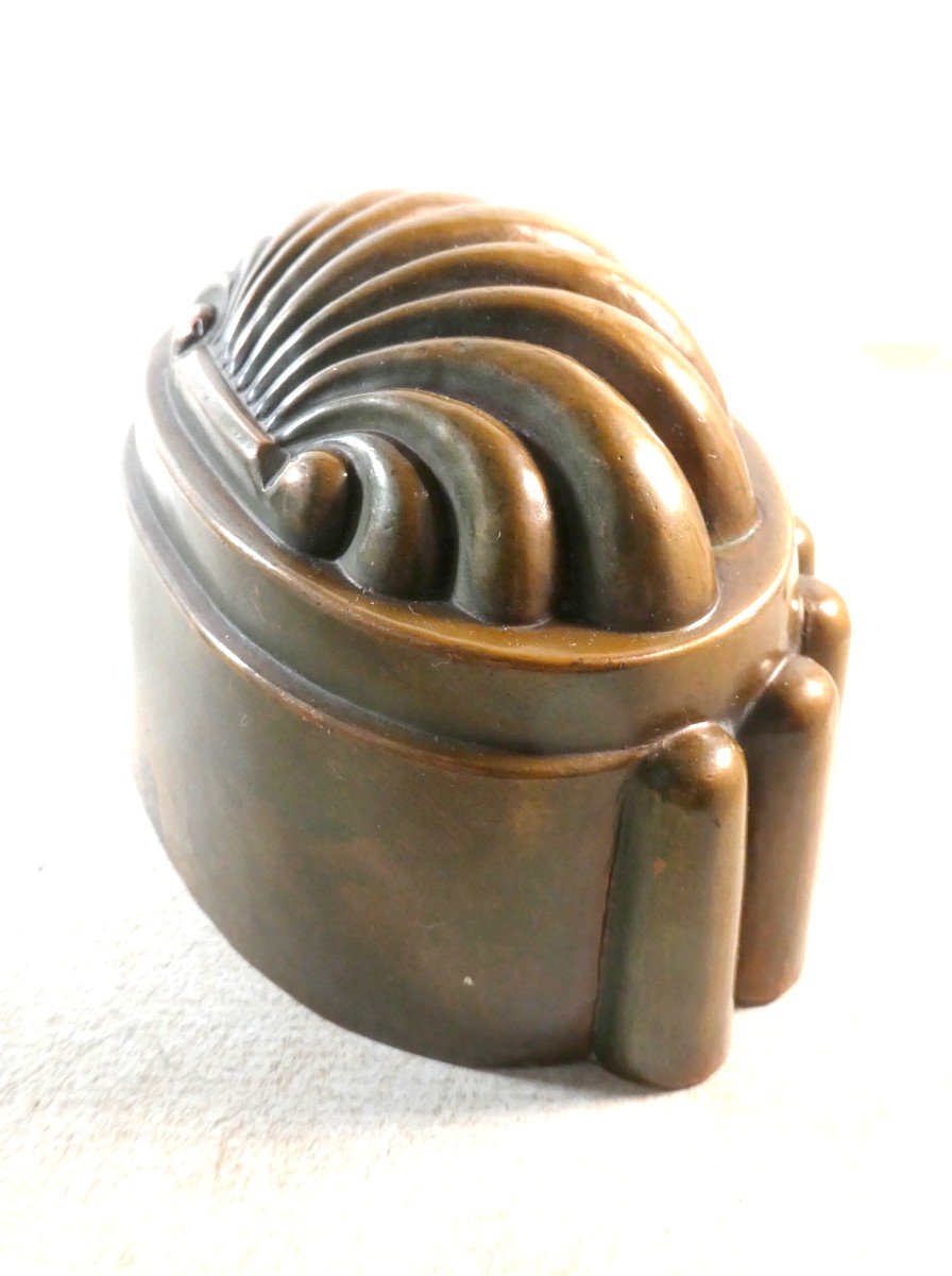 Collection: French Copper Mold, Shell Shaped Beautiful Patina, 19th Century-photo-2