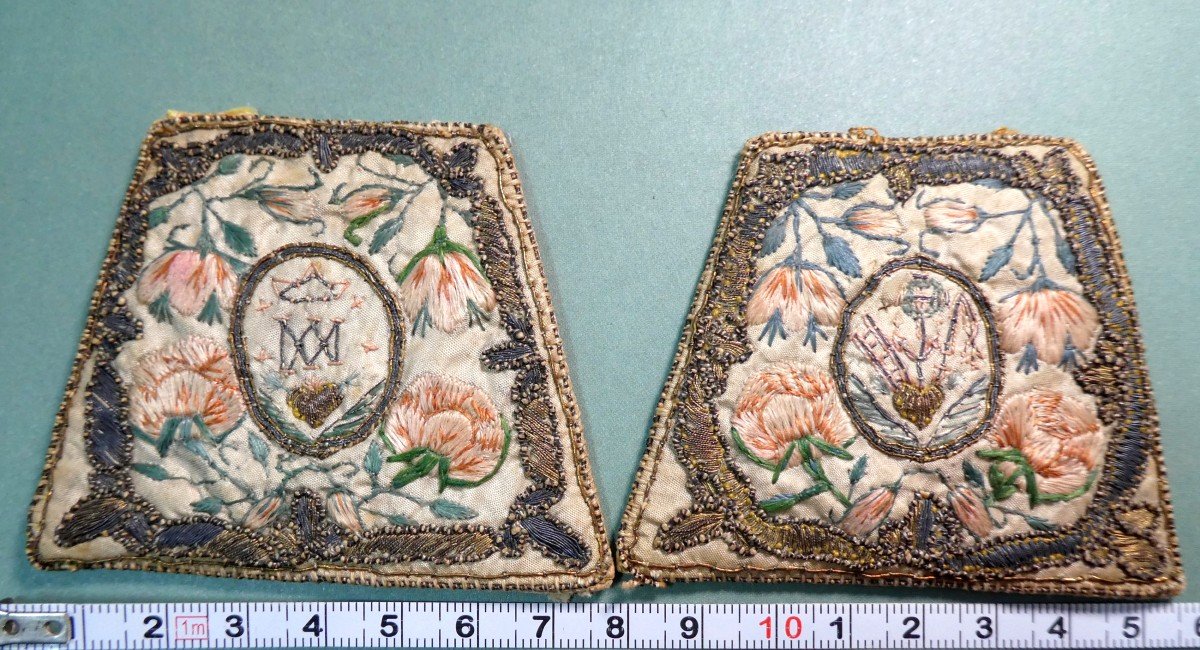 Scapular 17th Century, Fine And Fresh Monastic Embroidery On Silk-photo-1