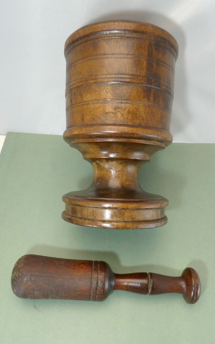 Beau Mortier Sur Pied En Bois Tourné, 18e Siècle, Son Pilon, Treen-photo-1