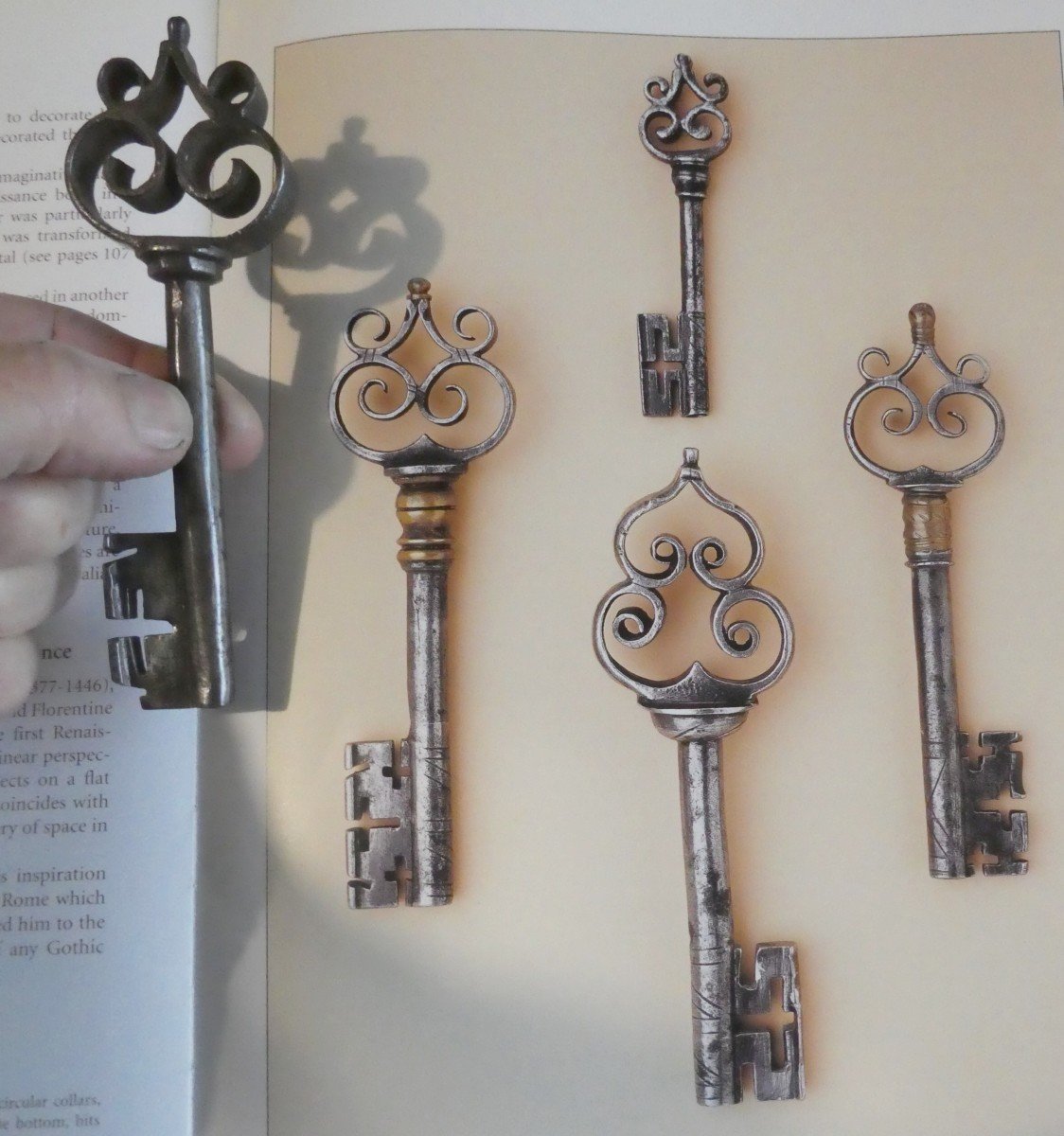 Beautiful Volute Key, Brazed Wrought Iron, 16th Century, Alpine Countries, 14.2cm-photo-3