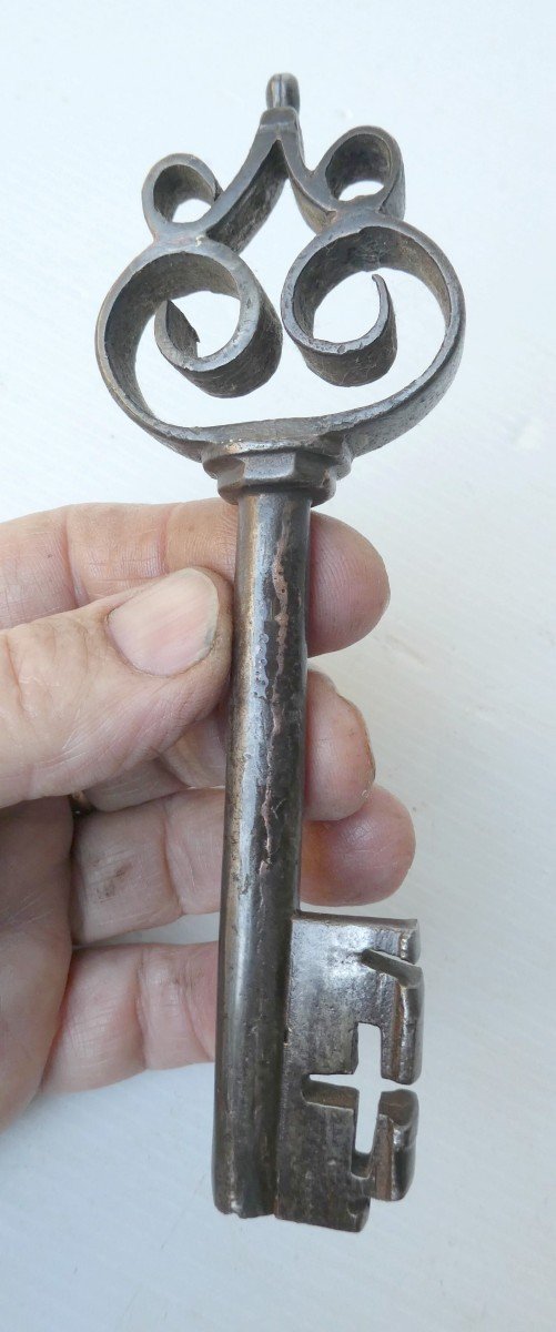 Beautiful Volute Key, Brazed Wrought Iron, 16th Century, Alpine Countries, 14.2cm