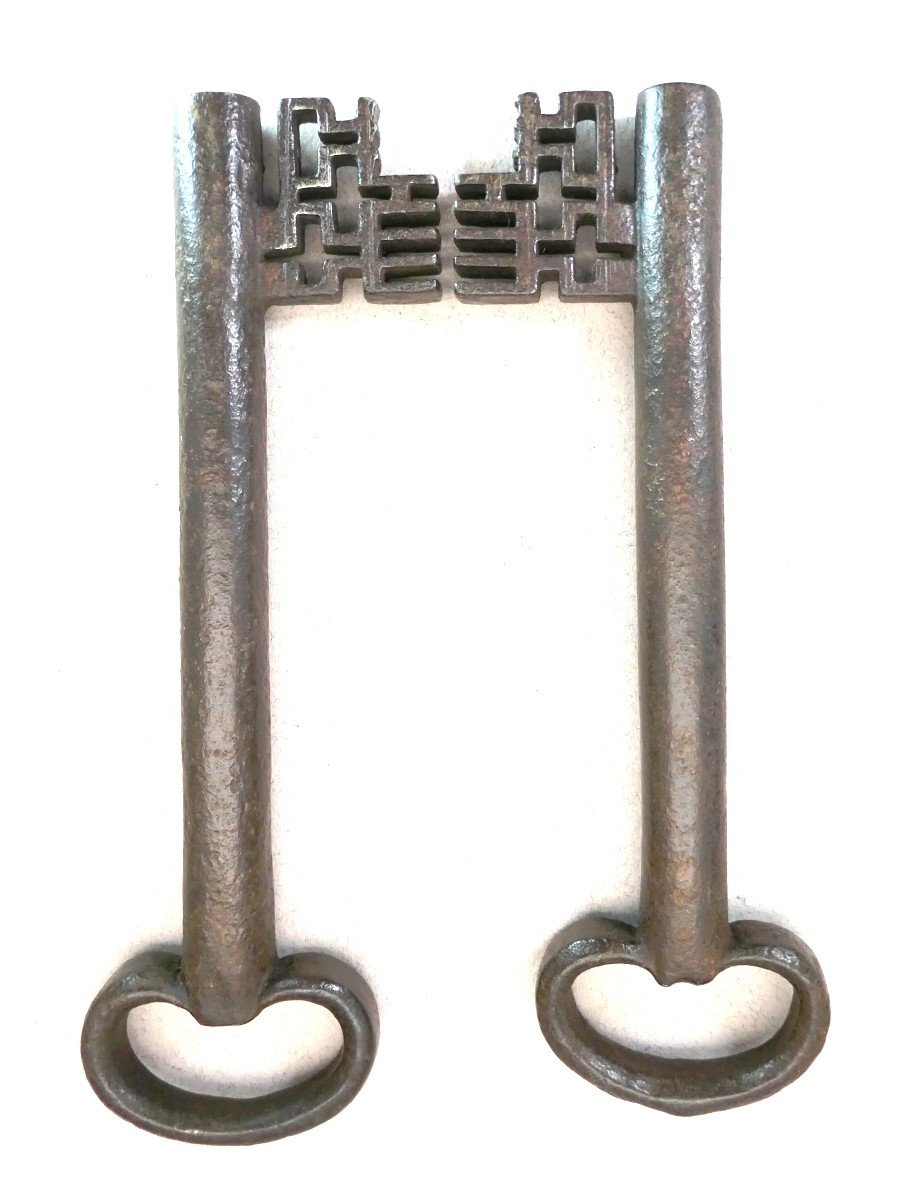 Genuine Pair Of Large Forged Keys, Late Gothic, 15-16th Century-photo-2