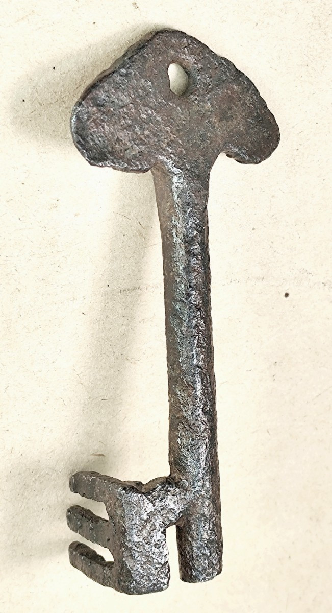 Early Medieval Side Key, Wrought Iron, 10th-13th Century ? 8.5cm