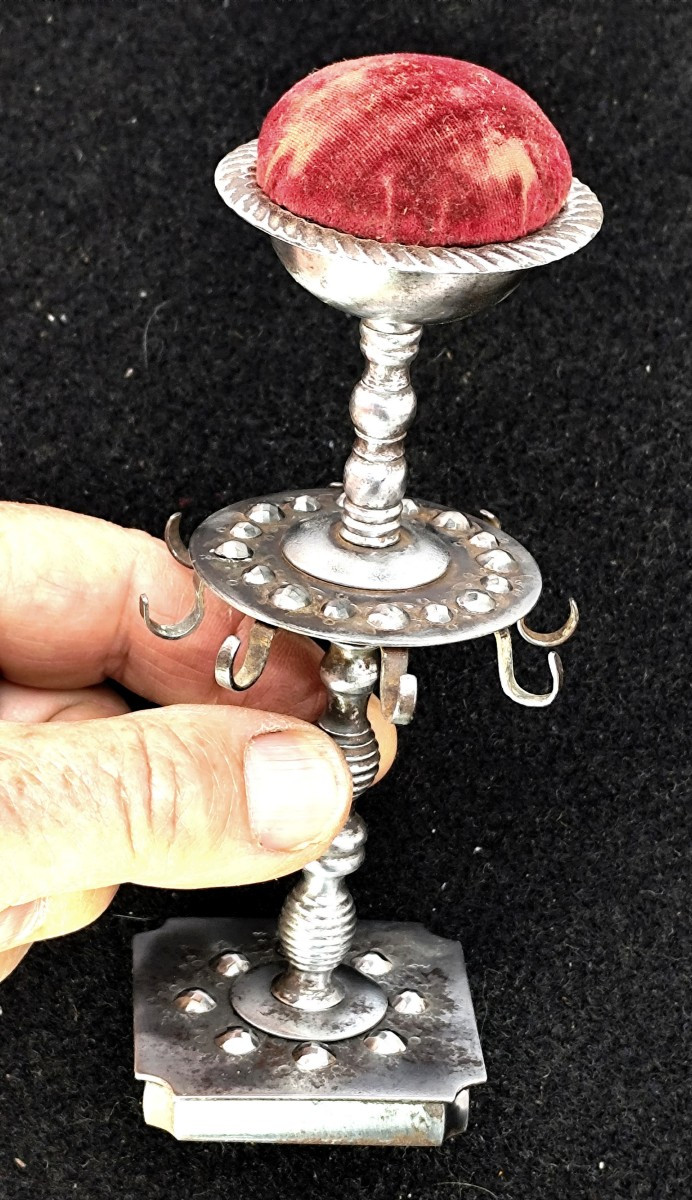 Porte-bijoux D’acier Poli, Manufacture Impériale De Plombières, En Bel état-photo-2