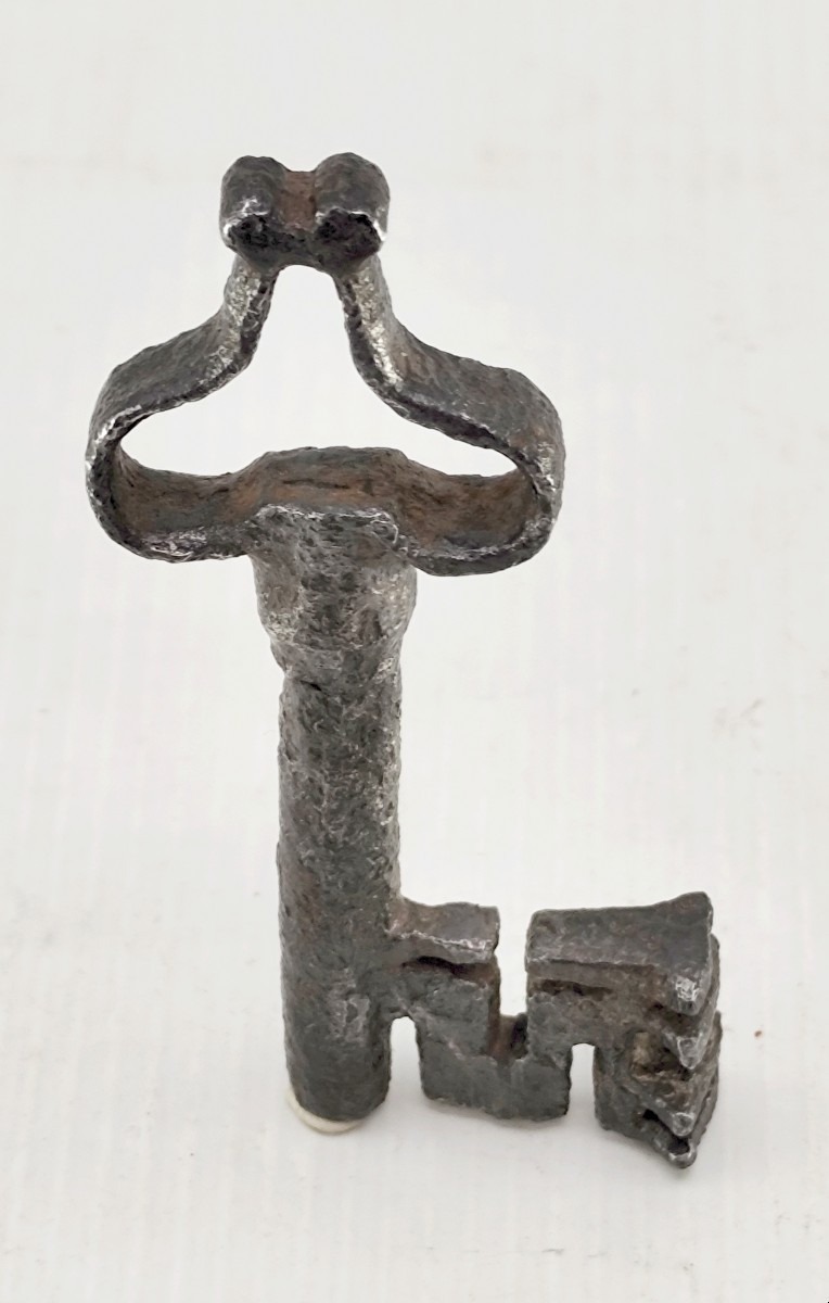 Late Gothic, Beautiful 15th Century Key, Wrought Iron, Heart Ring-photo-2
