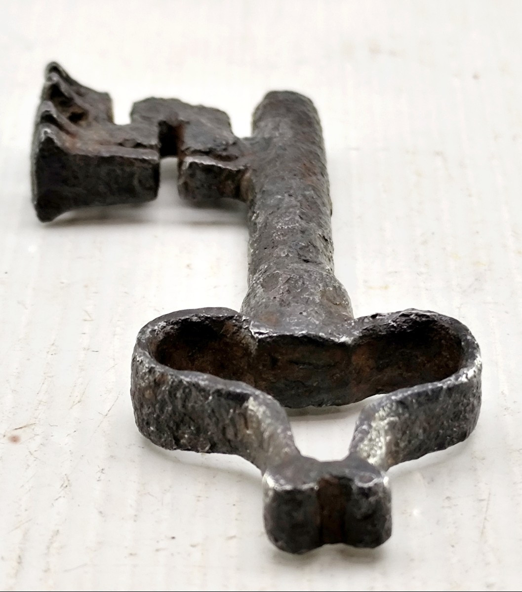 Late Gothic, Beautiful 15th Century Key, Wrought Iron, Heart Ring-photo-3